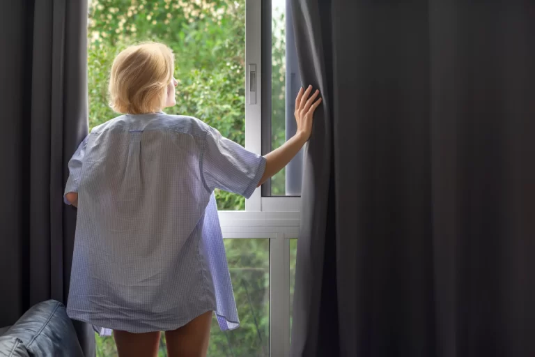 Segredos do Lar - Crédito Editorial Tatiana Dvoretskaya | Getty Images - Cortinas Blackout